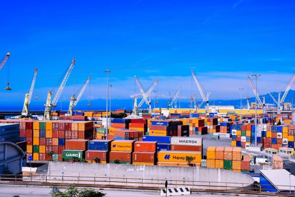 Comment la géopolitique actuelle affecte-t-elle le commerce international ?