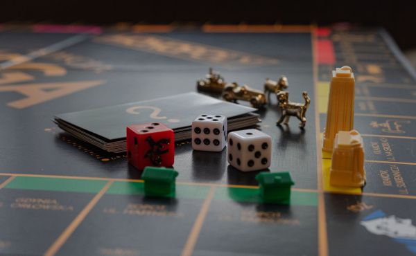 Explorez les Meilleurs Jeux de Société en Ligne pour des Soirées Inoubliables !