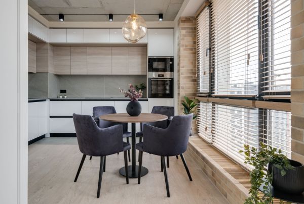 Table ronde pied central : élégance et fonctionnalité à 640€